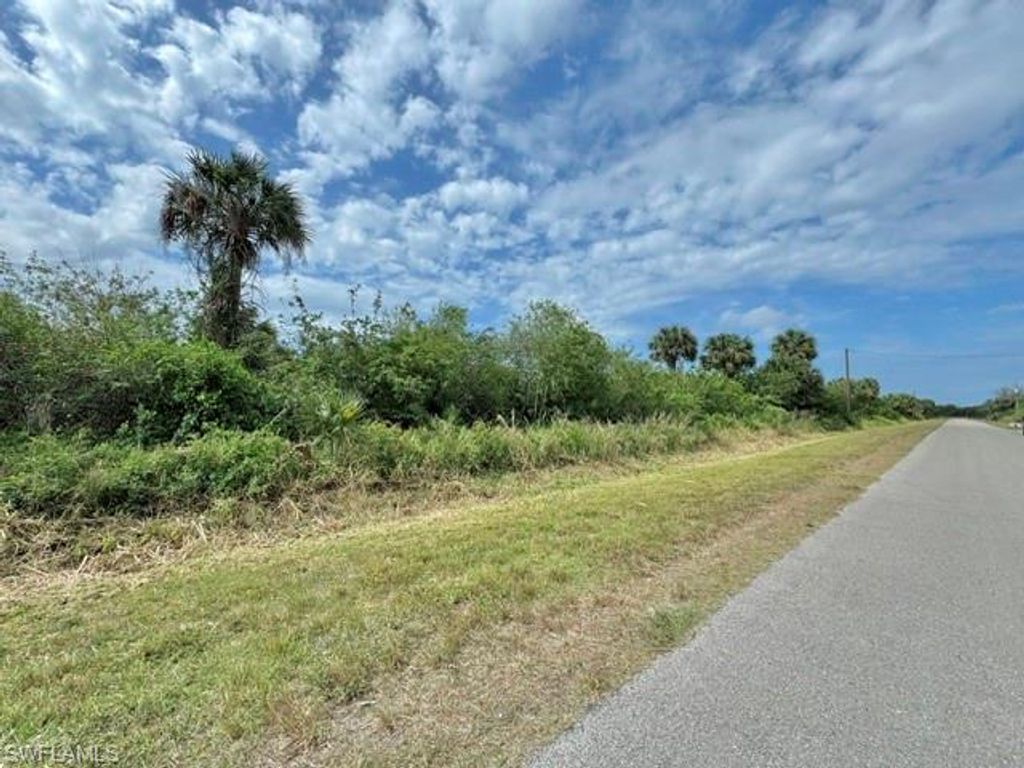 39th AVE NW, NAPLES, FL 34120 — exterior