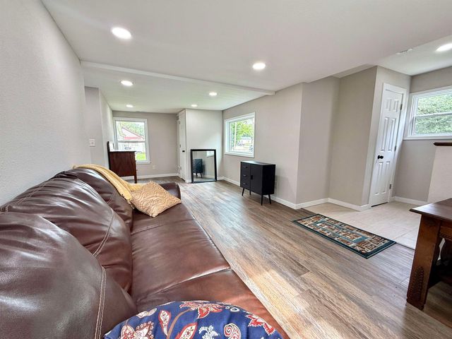 413 E 14th, Augusta, KS 67010