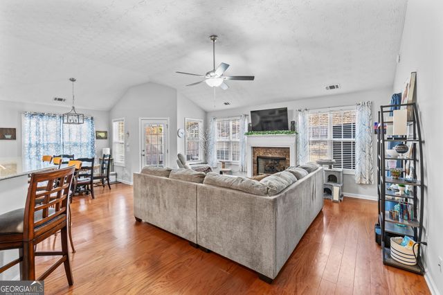 5589 Ashmoore Court, Flowery Branch, GA 30542