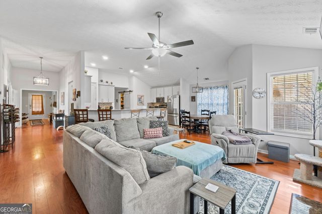 5589 Ashmoore Court, Flowery Branch, GA 30542