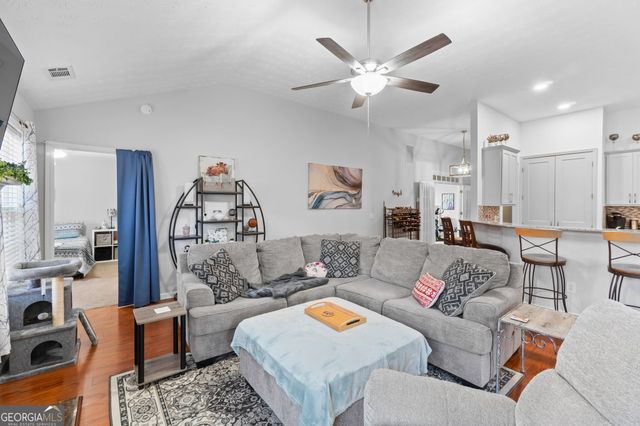 5589 Ashmoore Court, Flowery Branch, GA 30542