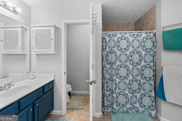 5589 Ashmoore Court, Flowery Branch, GA 30542