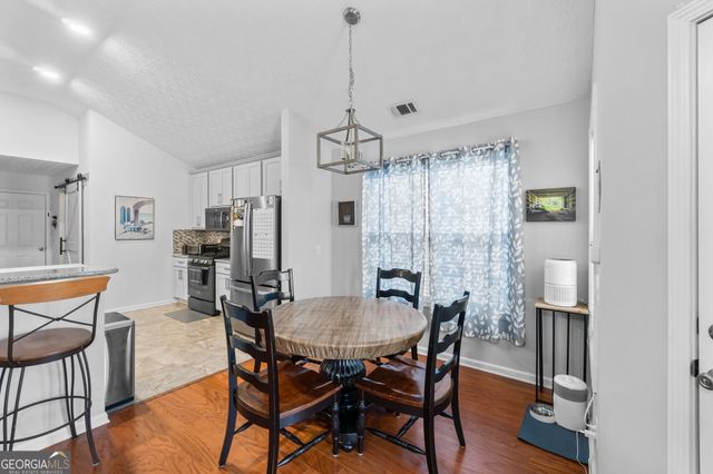 5589 Ashmoore Court, Flowery Branch, GA 30542