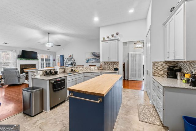 5589 Ashmoore Court, Flowery Branch, GA 30542