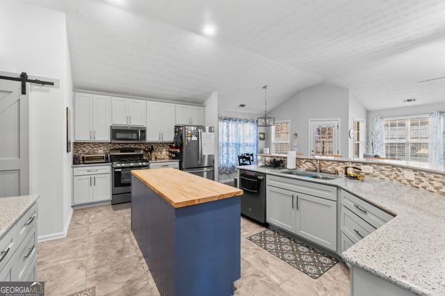 5589 Ashmoore Court, Flowery Branch, GA 30542