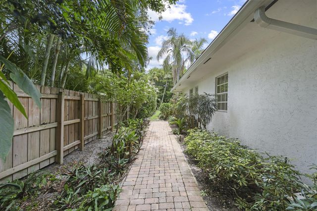 2396 Shore Drive, Palm Beach Gardens, FL 33410