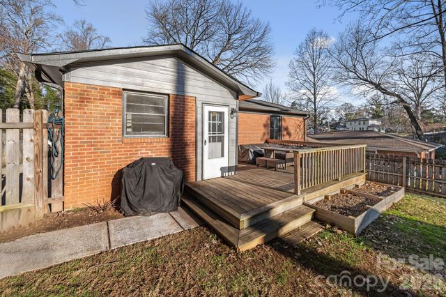 800 Crater Street, Charlotte, NC 28205