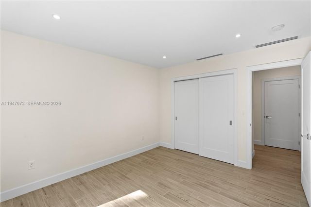 251 NE 44th St 251, Miami, FL 33137