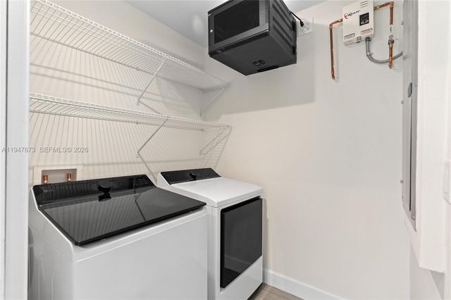 251 NE 44th St 251, Miami, FL 33137