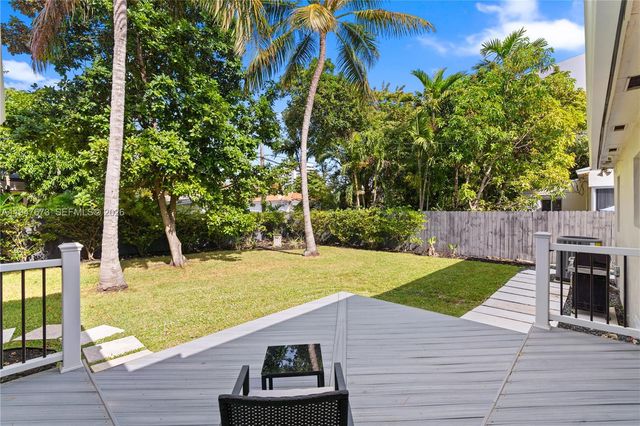 251 NE 44th St 251, Miami, FL 33137