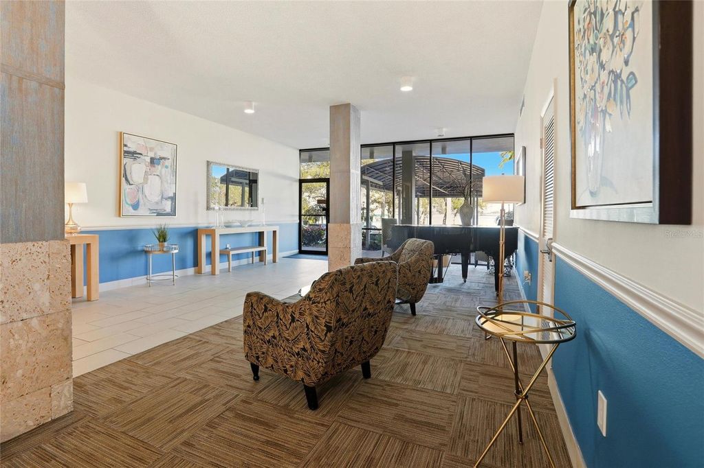 Image 32 of property listing at 1400 1ST AVENUE W 203, Bradenton, FL 34205