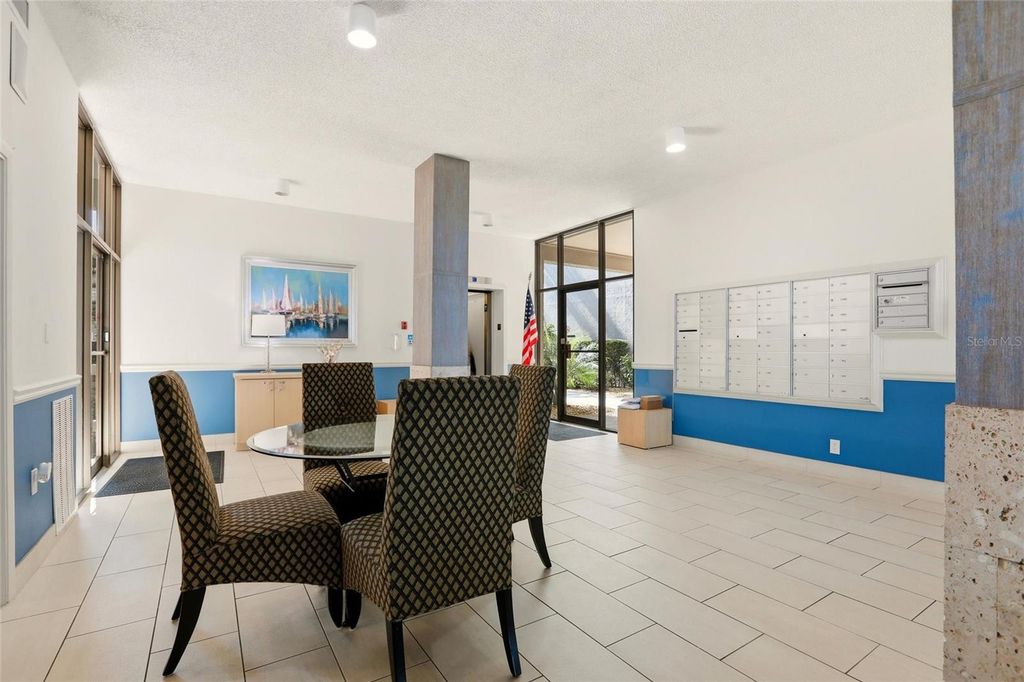 Image 36 of property listing at 1400 1ST AVENUE W 203, Bradenton, FL 34205