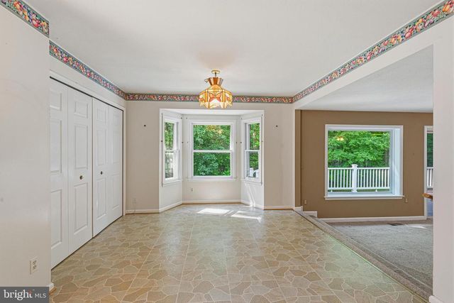 7207 NEAPTIDE LN, Burke, VA 22015