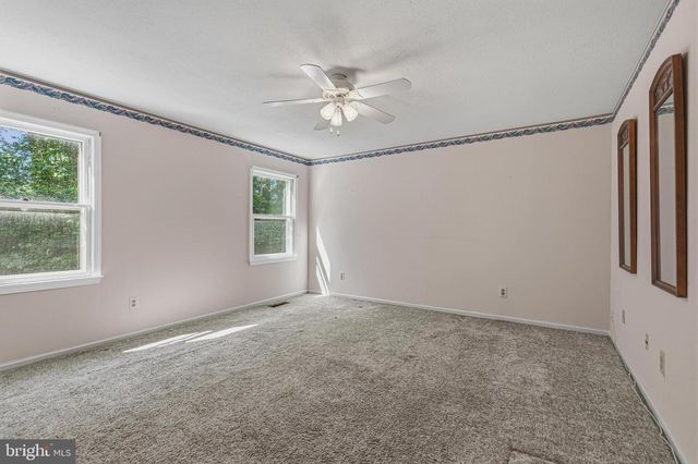 7207 NEAPTIDE LN, Burke, VA 22015