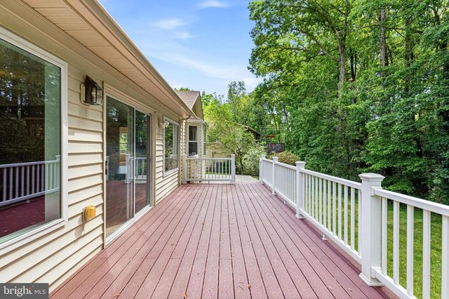 7207 NEAPTIDE LN, Burke, VA 22015