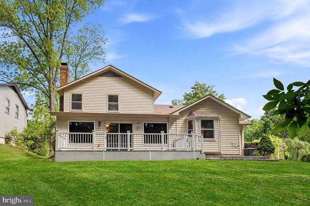 7207 NEAPTIDE LN, Burke, VA 22015