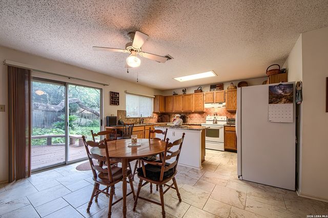16506 OLD STABLE RD, San Antonio, TX 78247