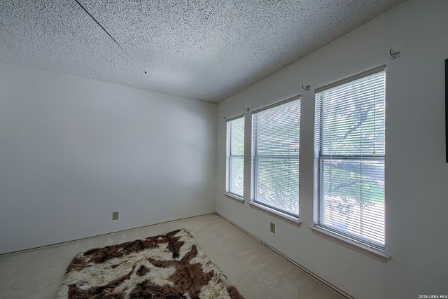 16506 OLD STABLE RD, San Antonio, TX 78247