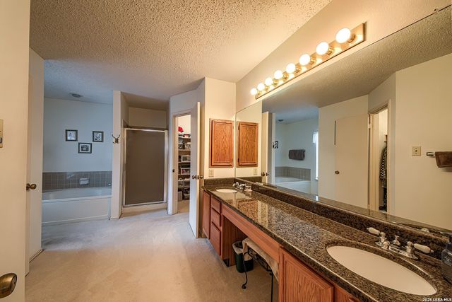 16506 OLD STABLE RD, San Antonio, TX 78247
