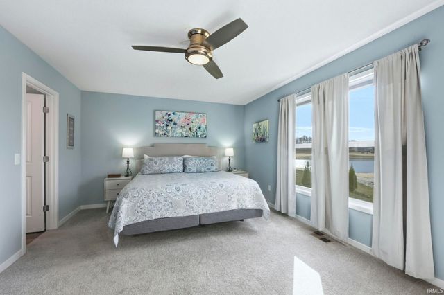 3818 Sun Stone Way, New Haven, IN 46774