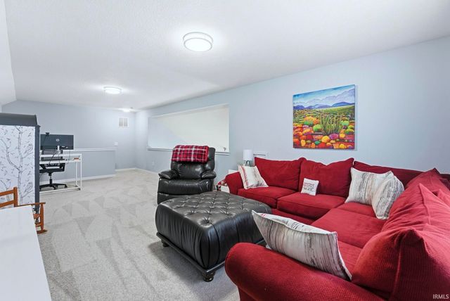 3818 Sun Stone Way, New Haven, IN 46774