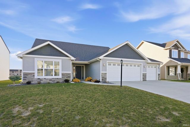 3818 Sun Stone Way, New Haven, IN 46774