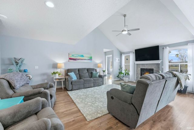 3818 Sun Stone Way, New Haven, IN 46774