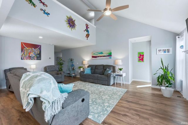 3818 Sun Stone Way, New Haven, IN 46774