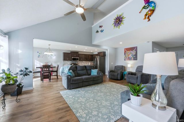 3818 Sun Stone Way, New Haven, IN 46774