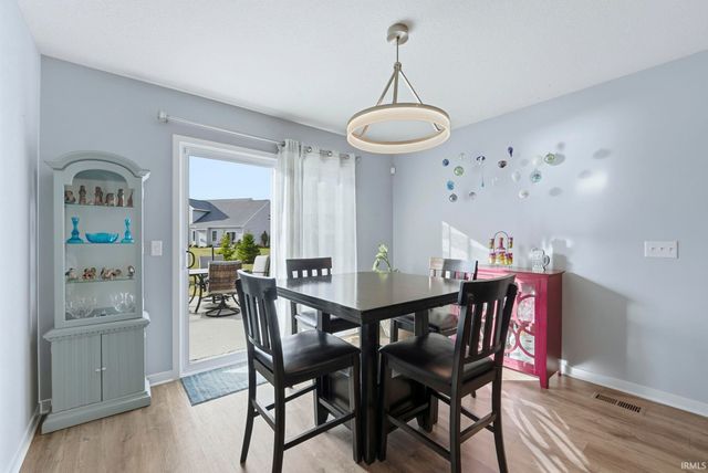 3818 Sun Stone Way, New Haven, IN 46774