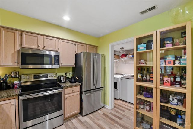 1123 Wittshire Lane, Cincinnati, OH 45255