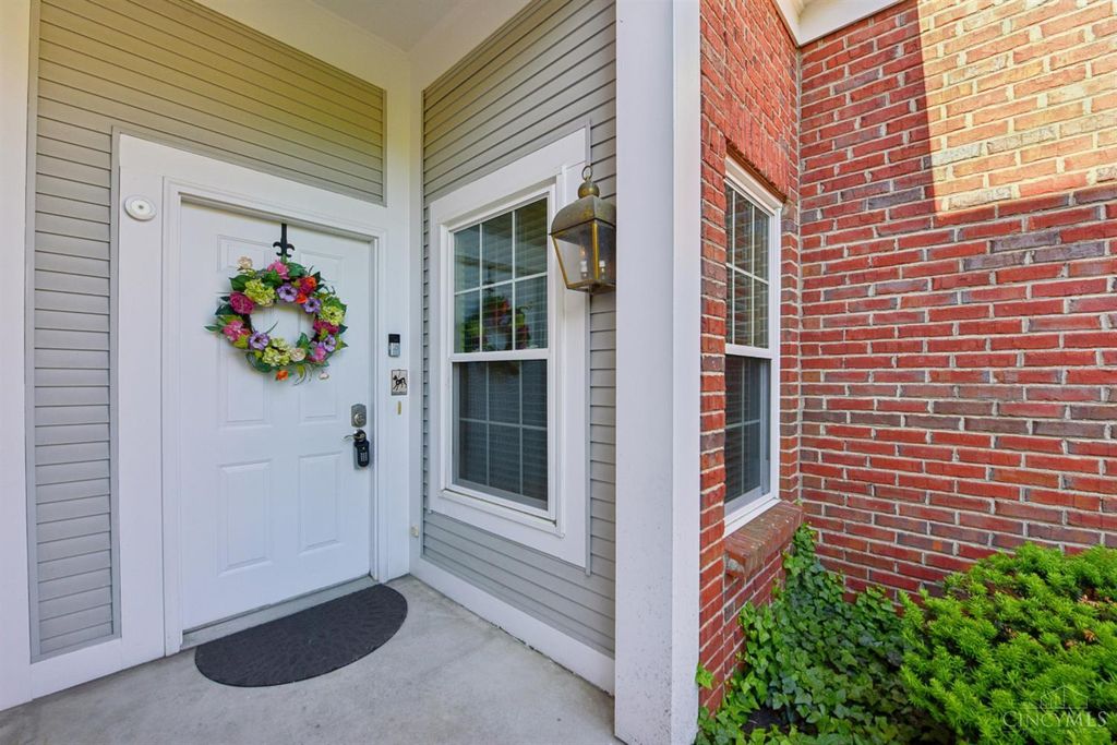 1123 Wittshire Lane, Cincinnati, OH 45255
