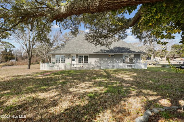 1630 Village Point Road SW, Shallotte, NC 28470