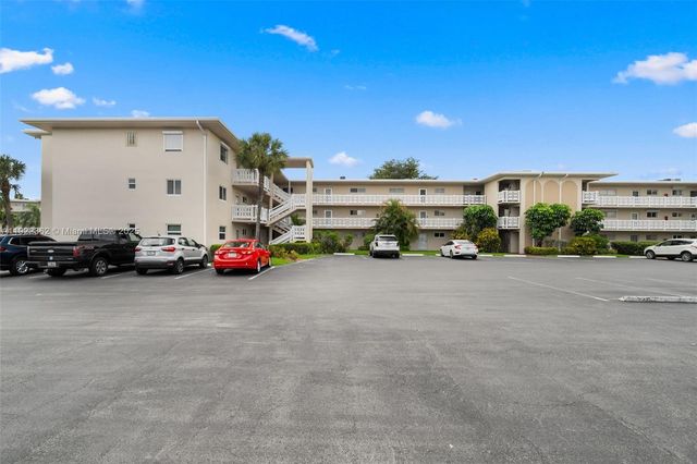 2770 S Garden Dr S 201, Lake Worth, FL 33461