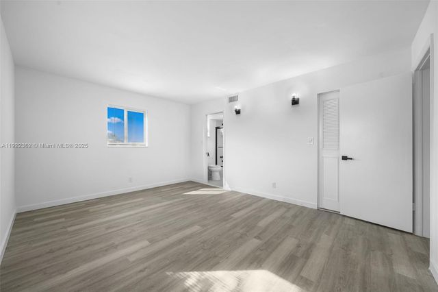 2770 S Garden Dr S 201, Lake Worth, FL 33461