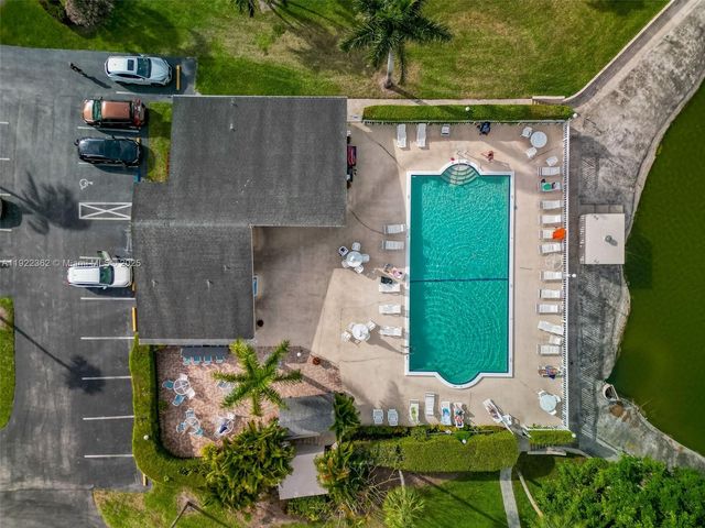 2770 S Garden Dr S 201, Lake Worth, FL 33461