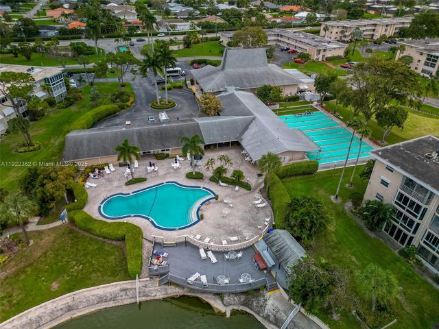 2770 S Garden Dr S 201, Lake Worth, FL 33461