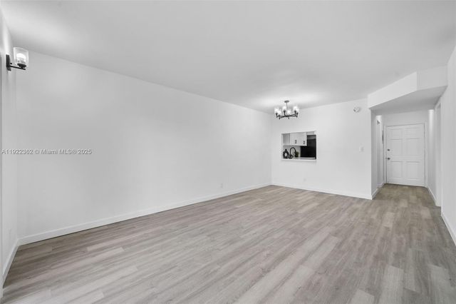 2770 S Garden Dr S 201, Lake Worth, FL 33461