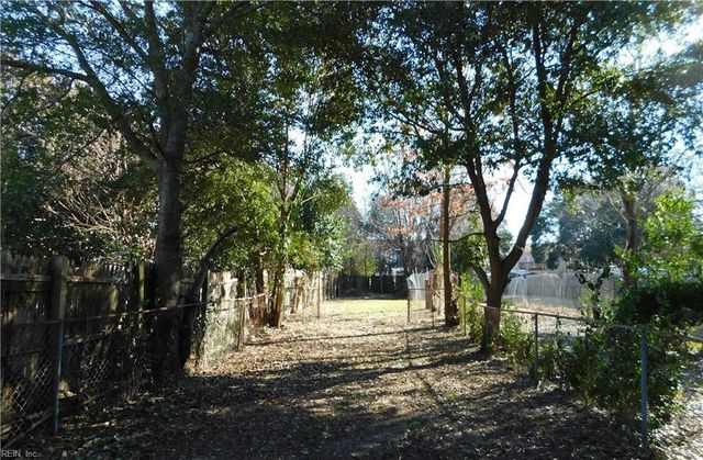 1050 Commonwealth PL, Virginia Beach, VA 23464