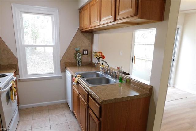 1050 Commonwealth PL, Virginia Beach, VA 23464