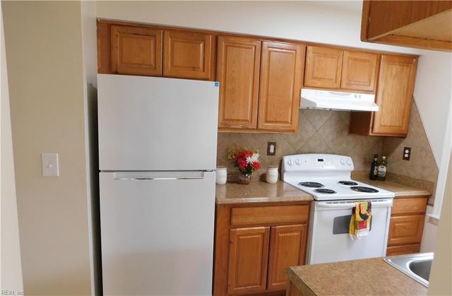 1050 Commonwealth PL, Virginia Beach, VA 23464