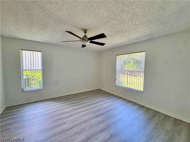 661 Squire CIR 101, Naples, FL 34104