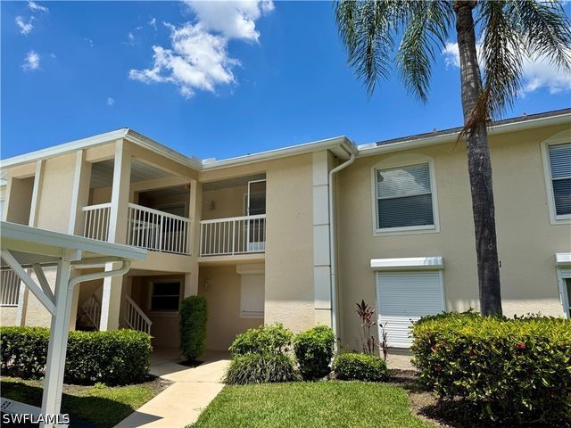 661 Squire CIR 101, Naples, FL 34104