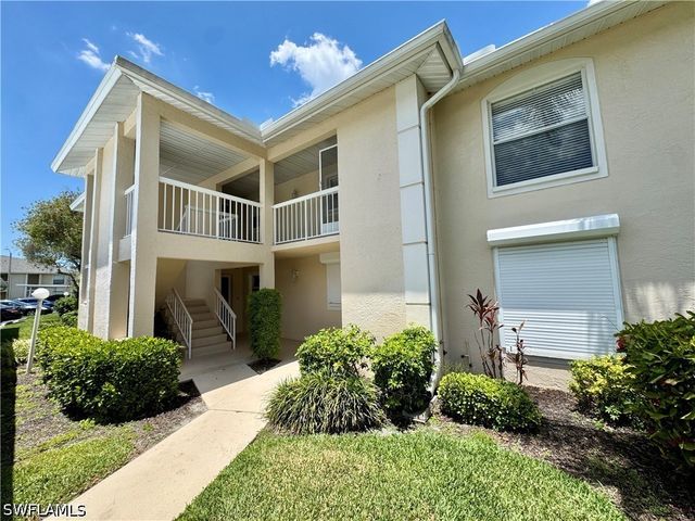 661 Squire CIR 101, Naples, FL 34104