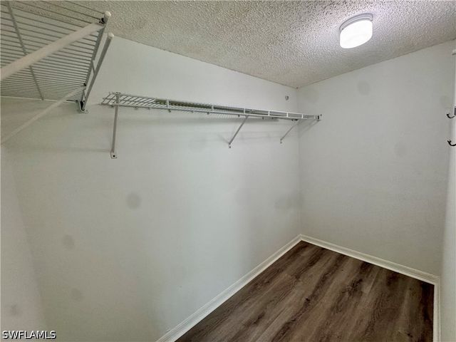 661 Squire CIR 101, Naples, FL 34104