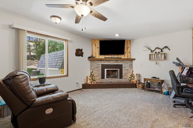 3104 PARK DR, Rapid City, SD 57702