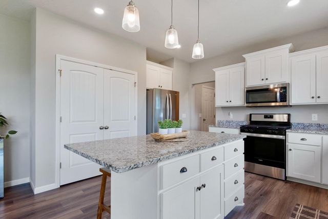 20674 Hamlet Avenue N, Forest Lake, MN 55025