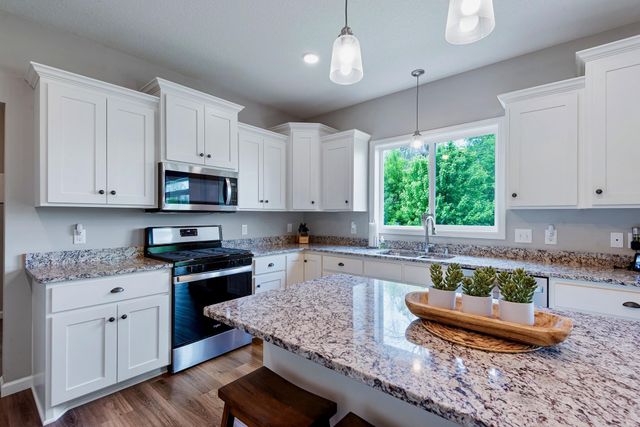 20674 Hamlet Avenue N, Forest Lake, MN 55025