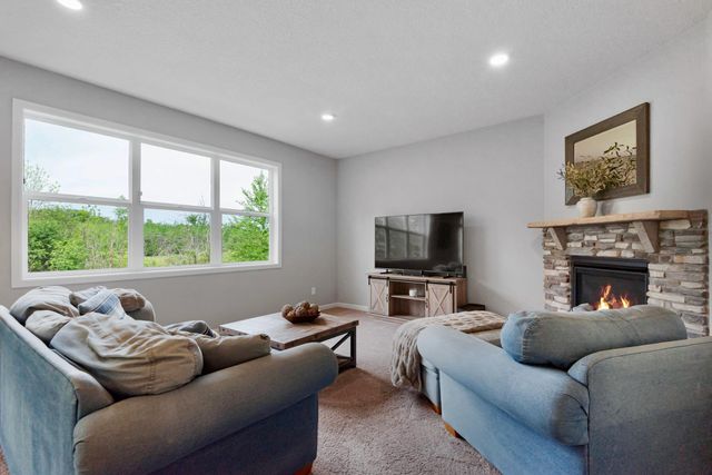 20674 Hamlet Avenue N, Forest Lake, MN 55025