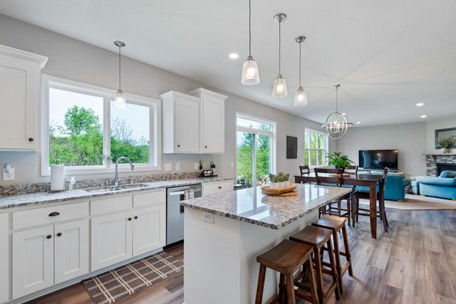 20674 Hamlet Avenue N, Forest Lake, MN 55025